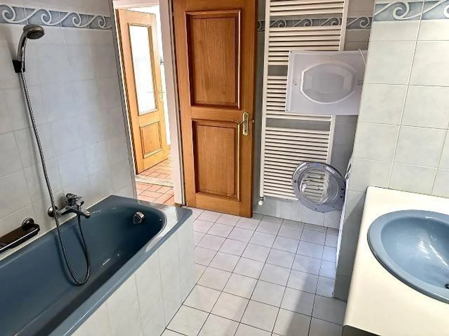 Maison bifamiliale dans un emplacement central, très calme et ensoleillé avec vue - Photo 28 sur 50