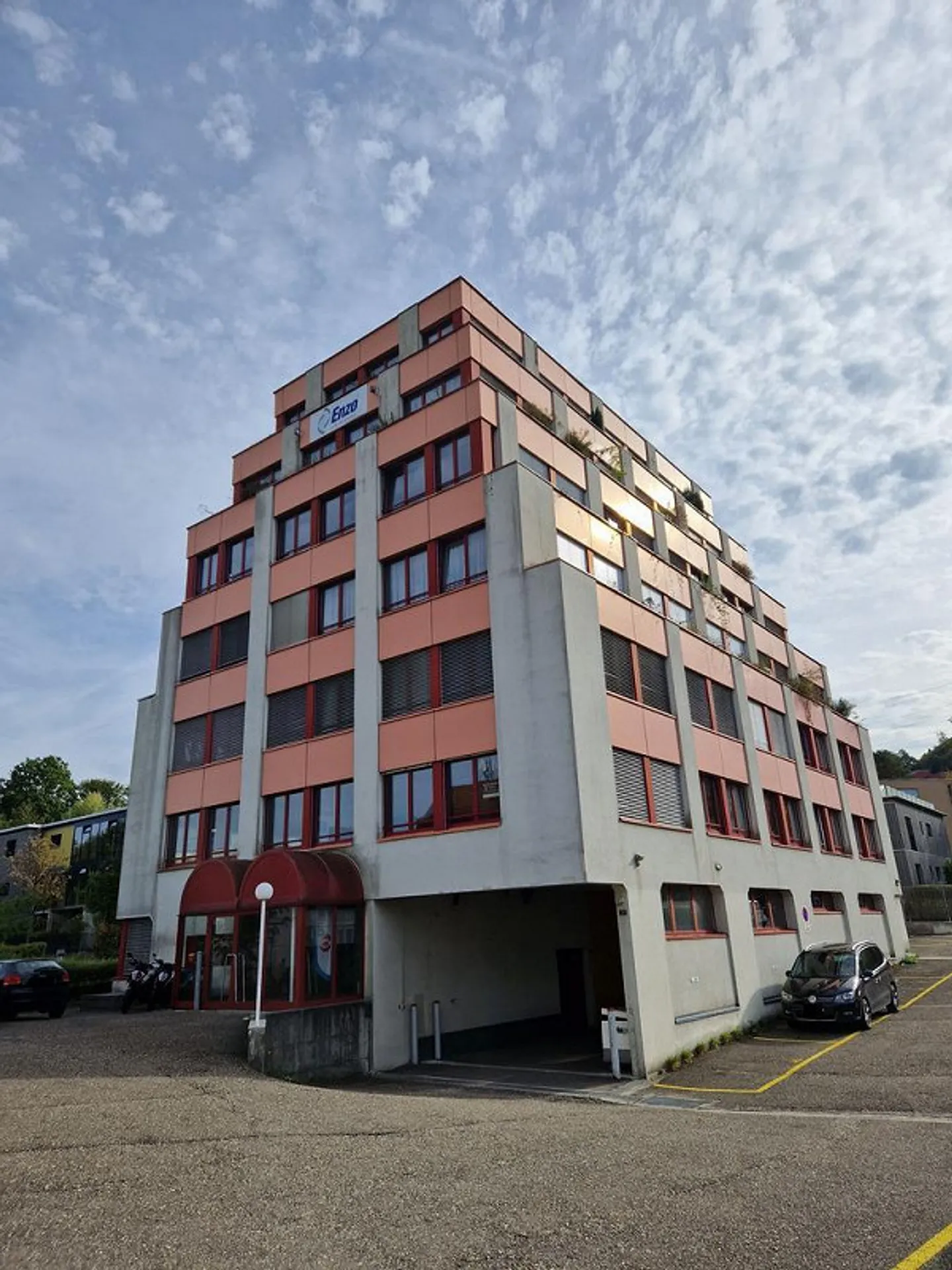 In der Nähe des Bahnhofs! Attraktiver Büro-/Hobbyraum in Lausen - Foto 3 von 3