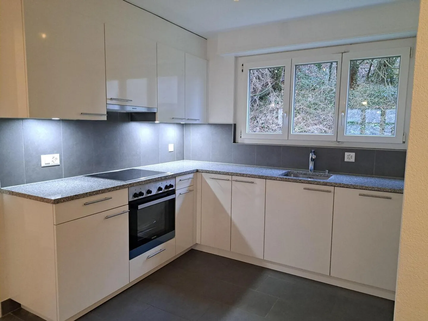 Appartement Charmant au Bord du Lac - Photo 1 sur 9