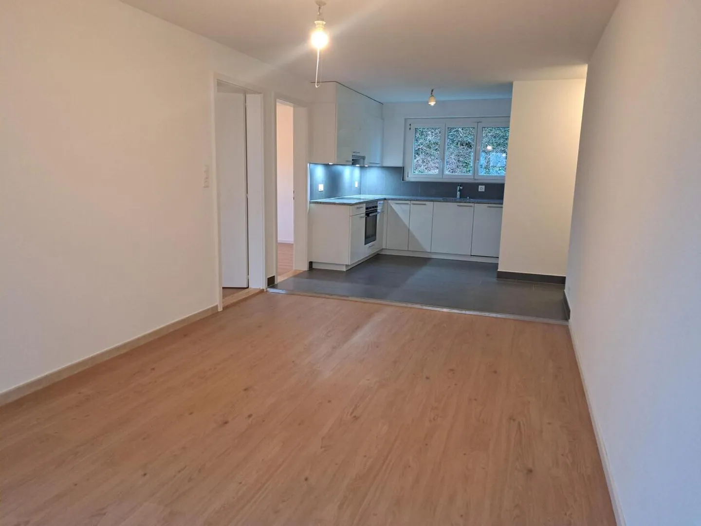 Appartement Charmant au Bord du Lac - Photo 2 sur 9