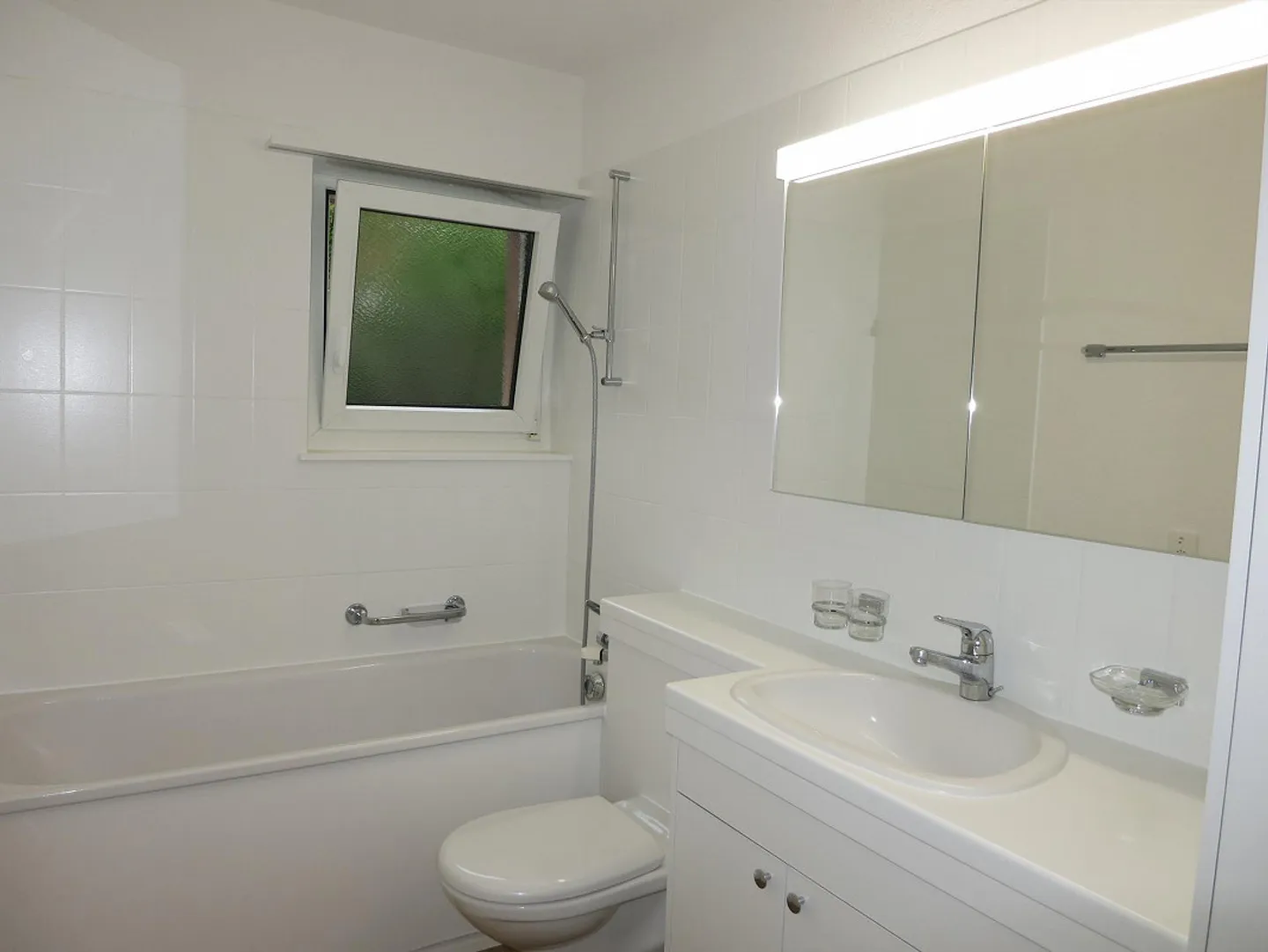 Beautiful 3-room apartment with sunny balcony and close to the city - Photo 6 of 8