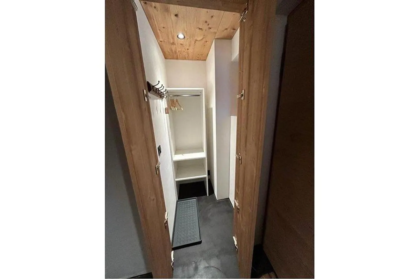 Rental 2.5-Room Goat Stall in Goms - Photo 11 of 13