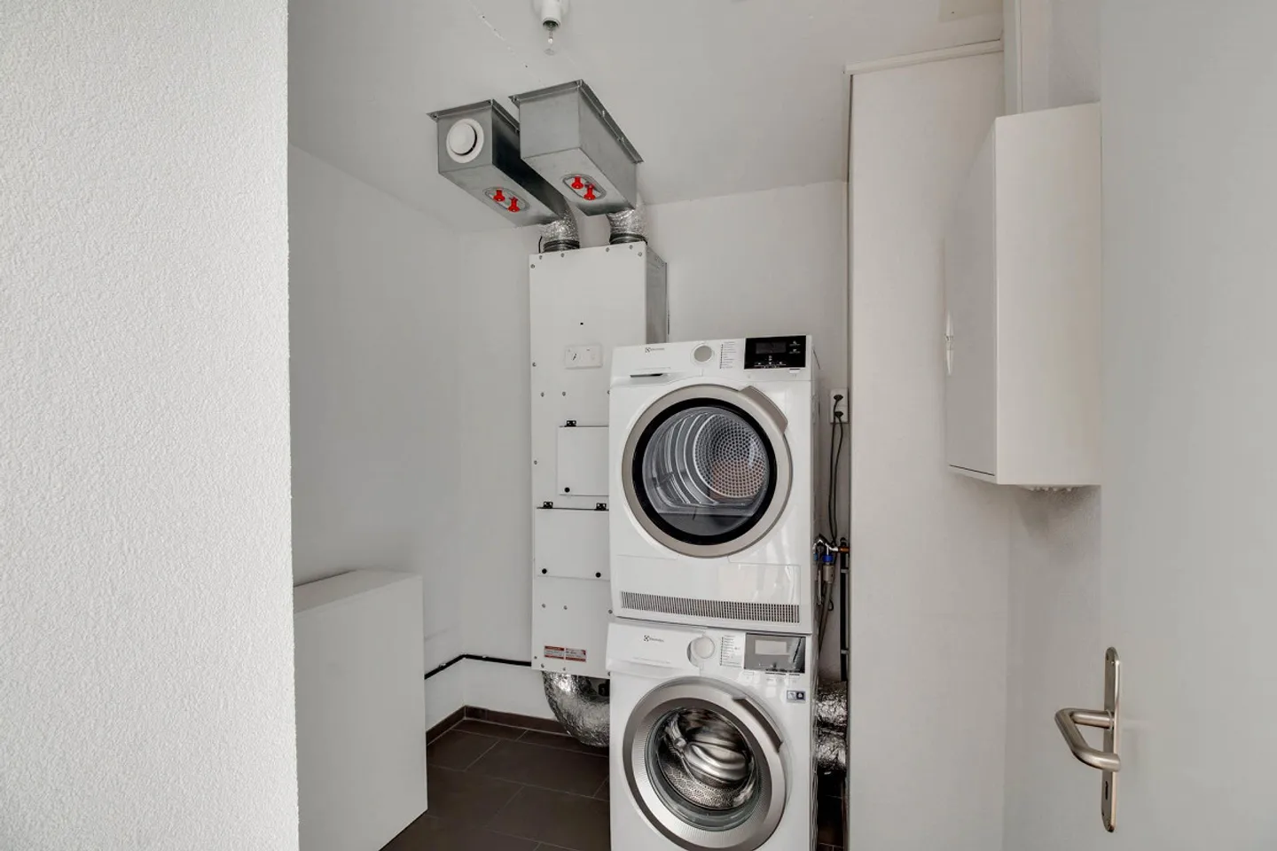 Modernes Apartment in Familiengegend - Foto 2 von 9