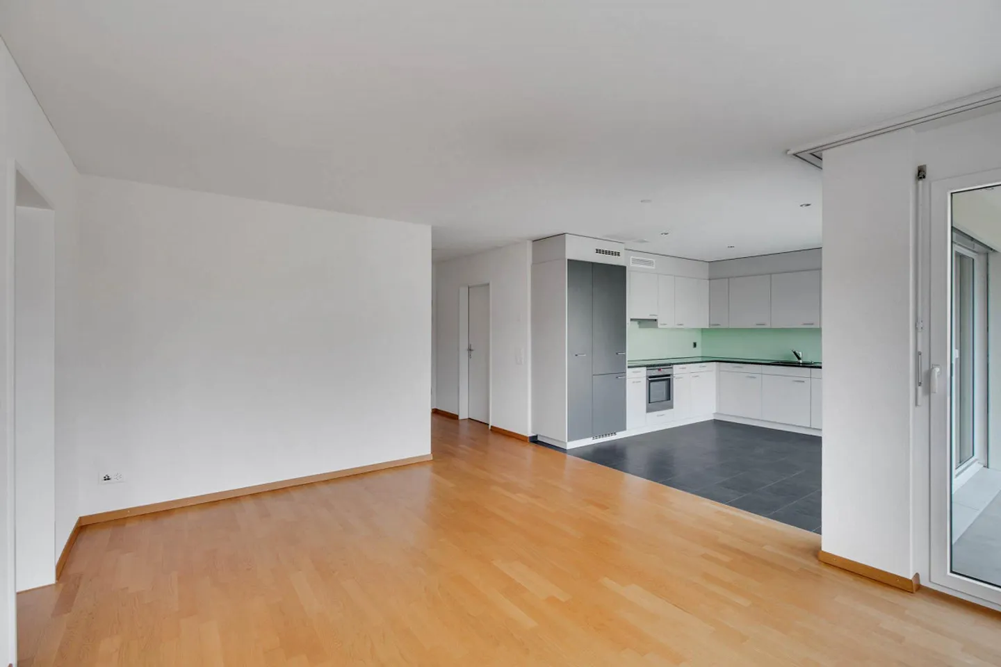 Modernes Apartment in Familiengegend - Foto 3 von 9