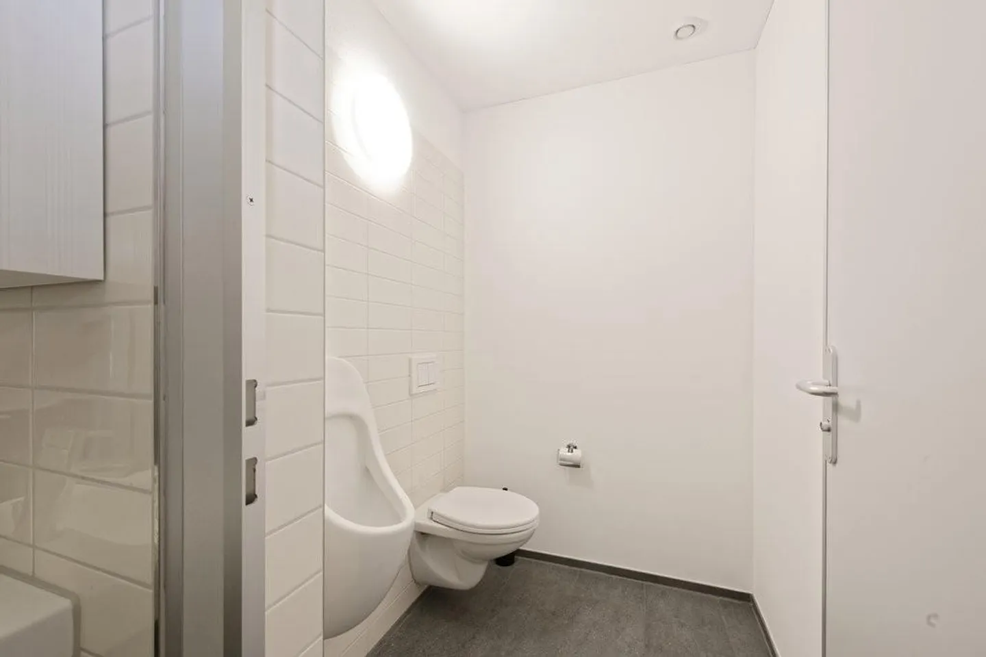Kompaktes Büro in Ruhiger Lage - Foto 3 von 4