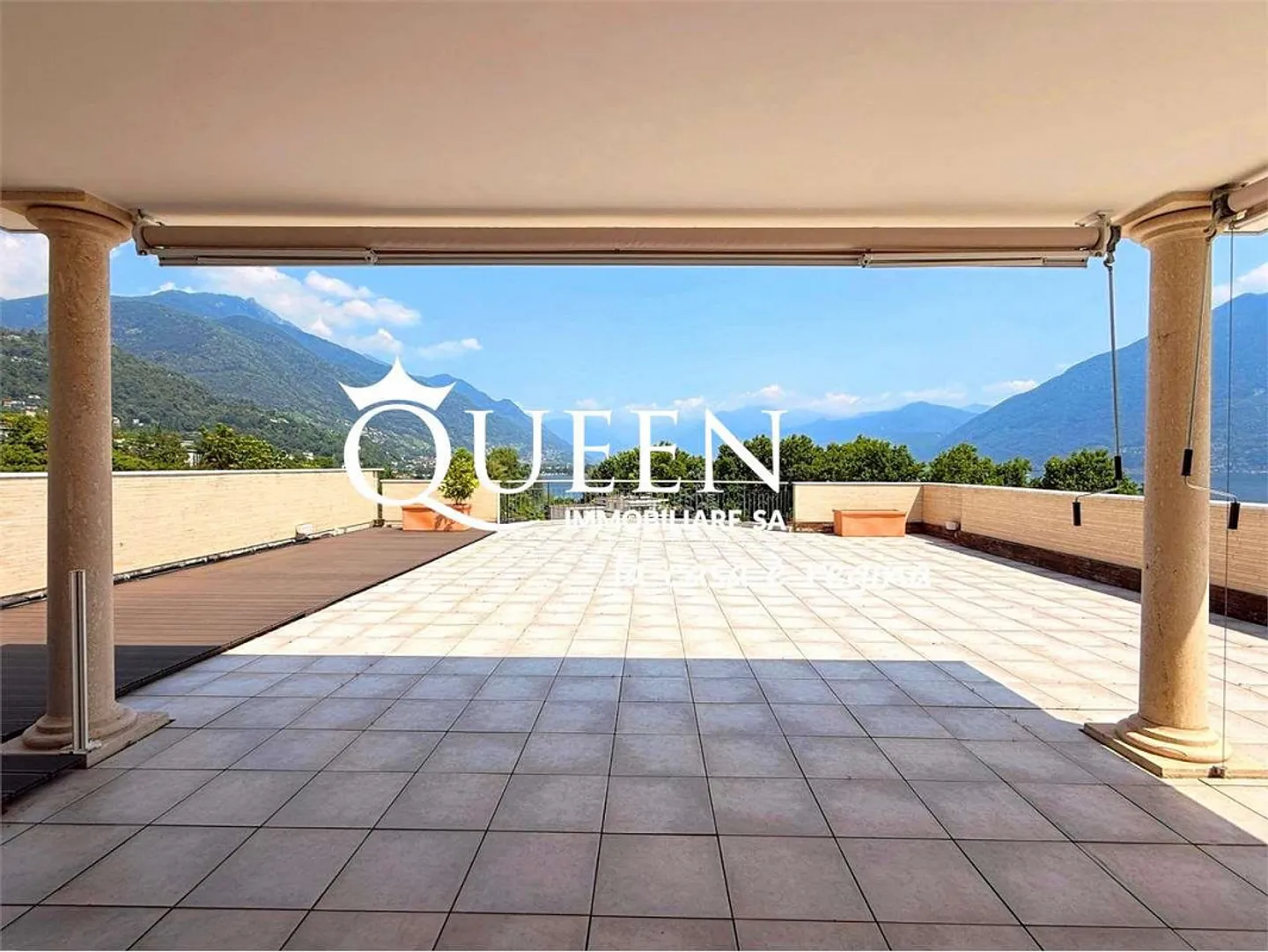 Minusio : penthouse 4.5 pièces, 150 m², terrasse, jacuzzi, vue sur le lac et les montagnes - Photo 1 sur 13