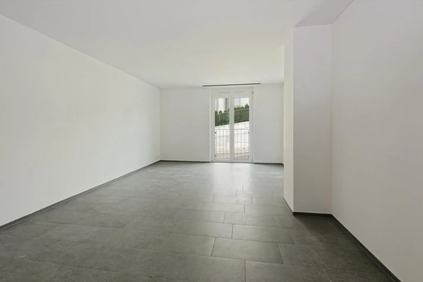 Kompaktes Büro in Ruhiger Lage - Foto 2 von 4