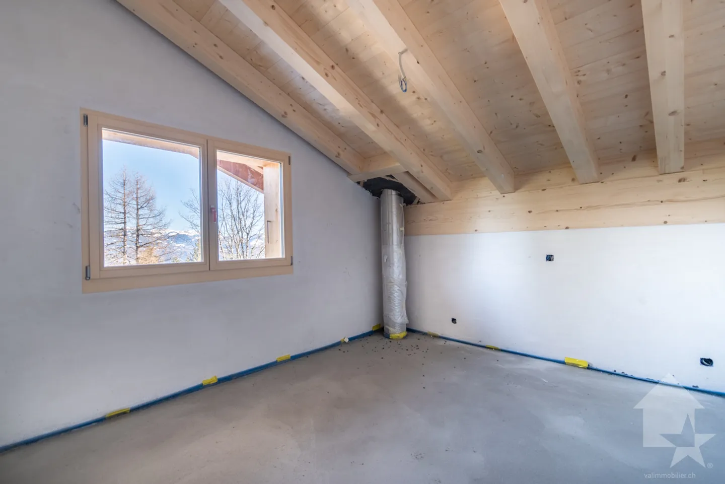 Les Cerniers, chalet neuf en cours de finition - Photo 8 sur 14