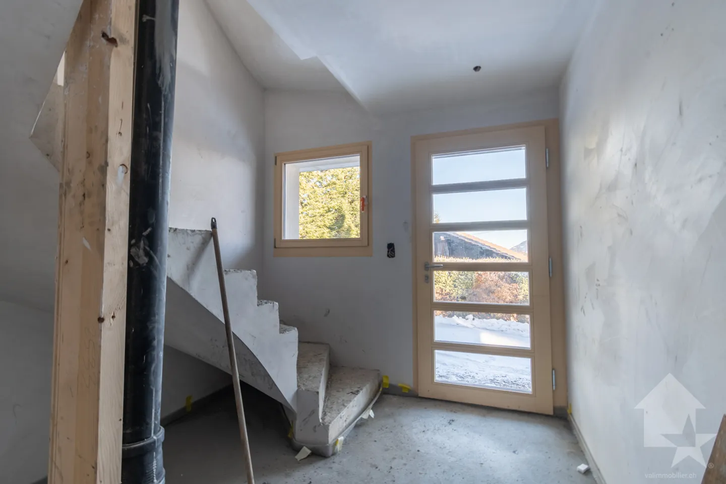 Les Cerniers, chalet neuf en cours de finition - Photo 10 sur 14