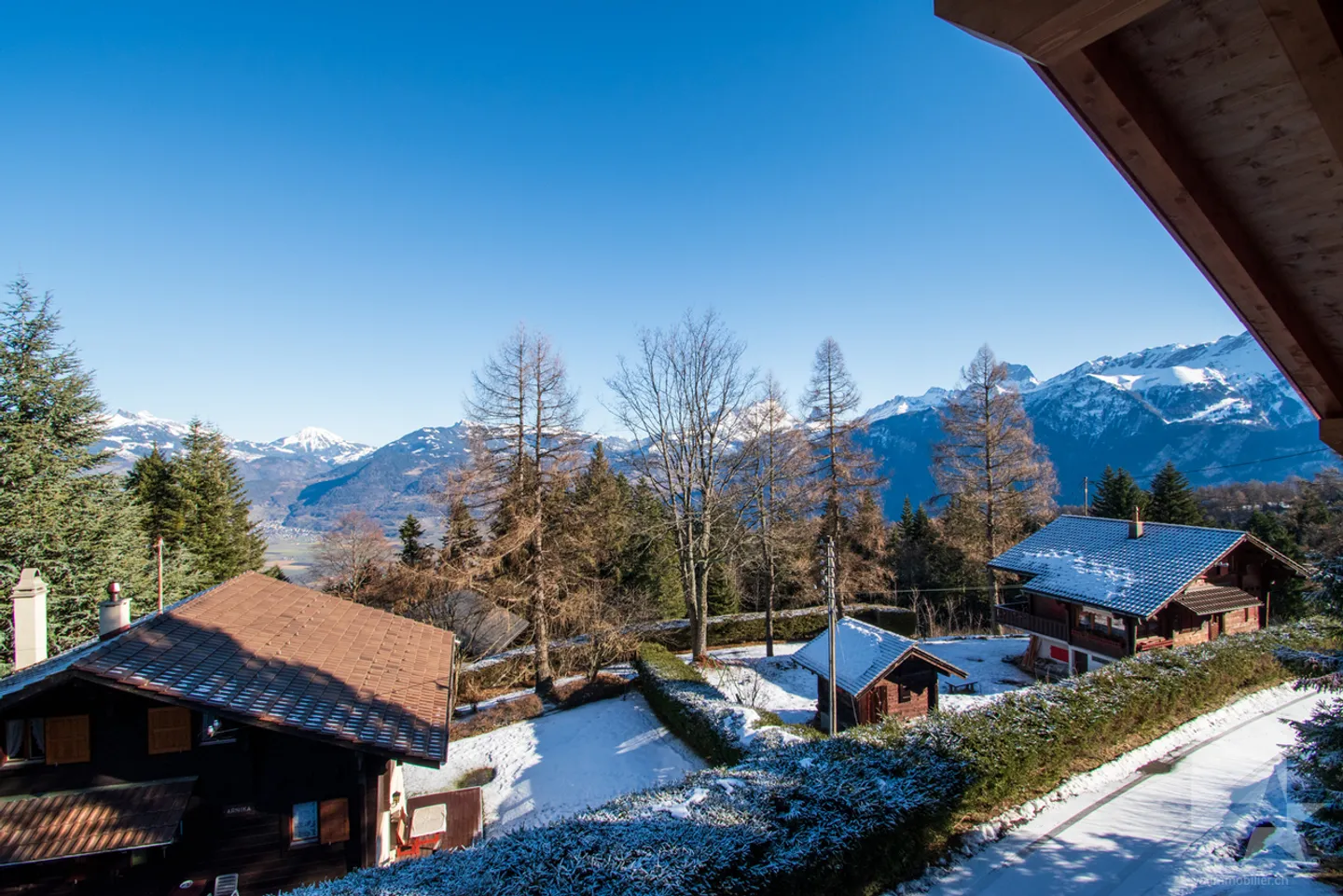 Les Cerniers, chalet neuf en cours de finition - Photo 12 sur 14