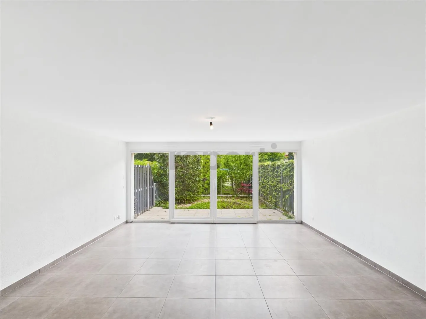 Superbo duplex con giardino privato - vivace zona residenziale - Foto 1 di 13