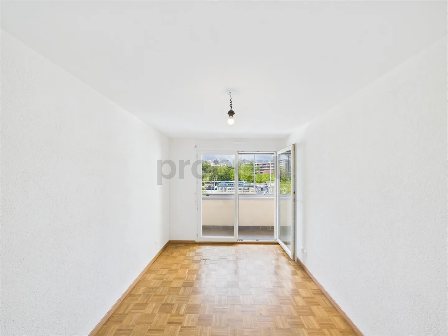 Superbo duplex con giardino privato - vivace zona residenziale - Foto 7 di 13