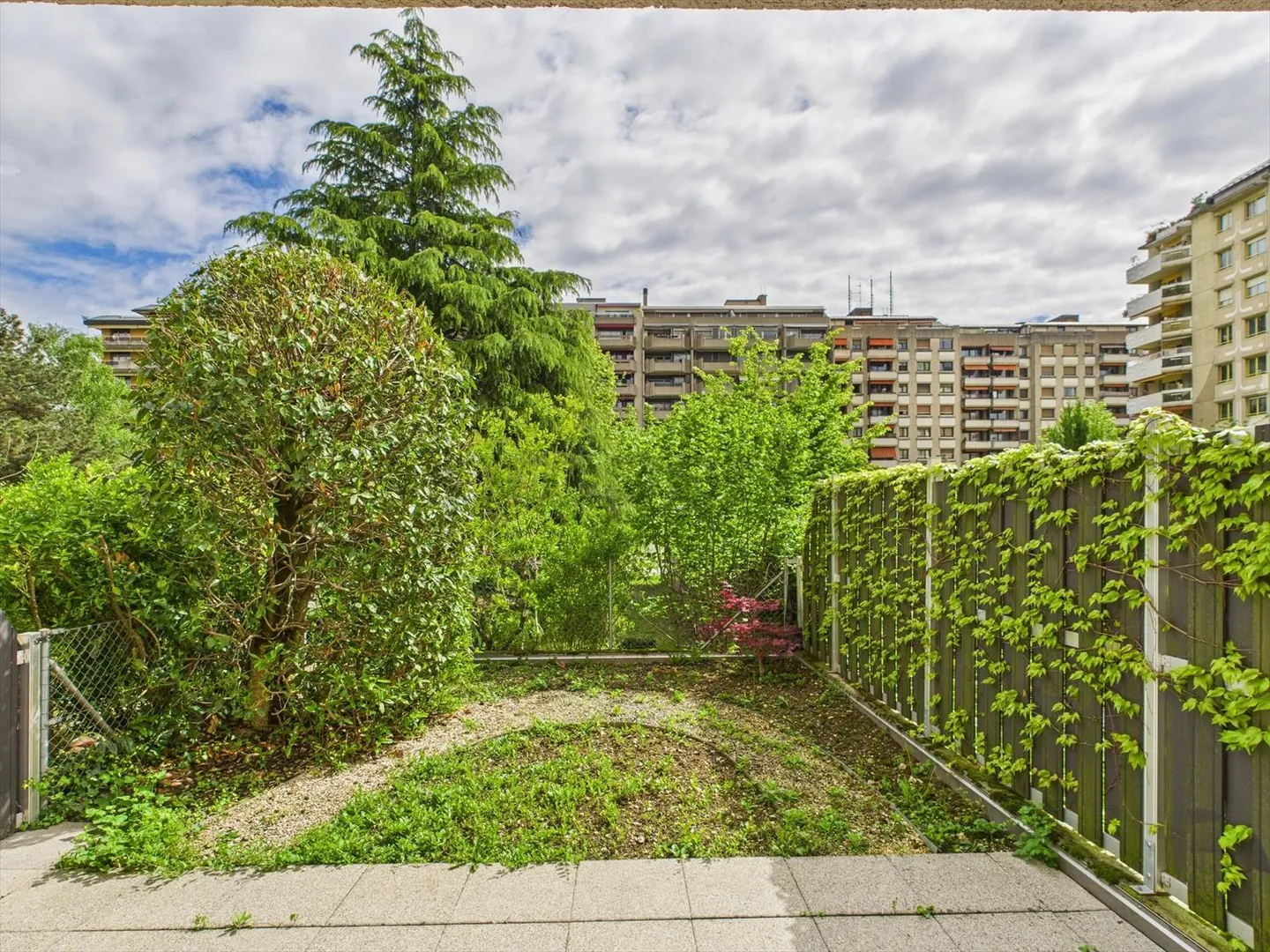 Superbo duplex con giardino privato - vivace zona residenziale - Foto 12 di 13