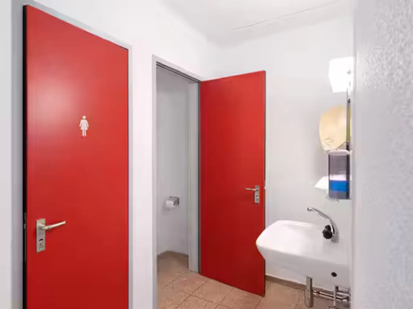 Espace Commercial dans un Immeuble Industriel - Photo 4 sur 8