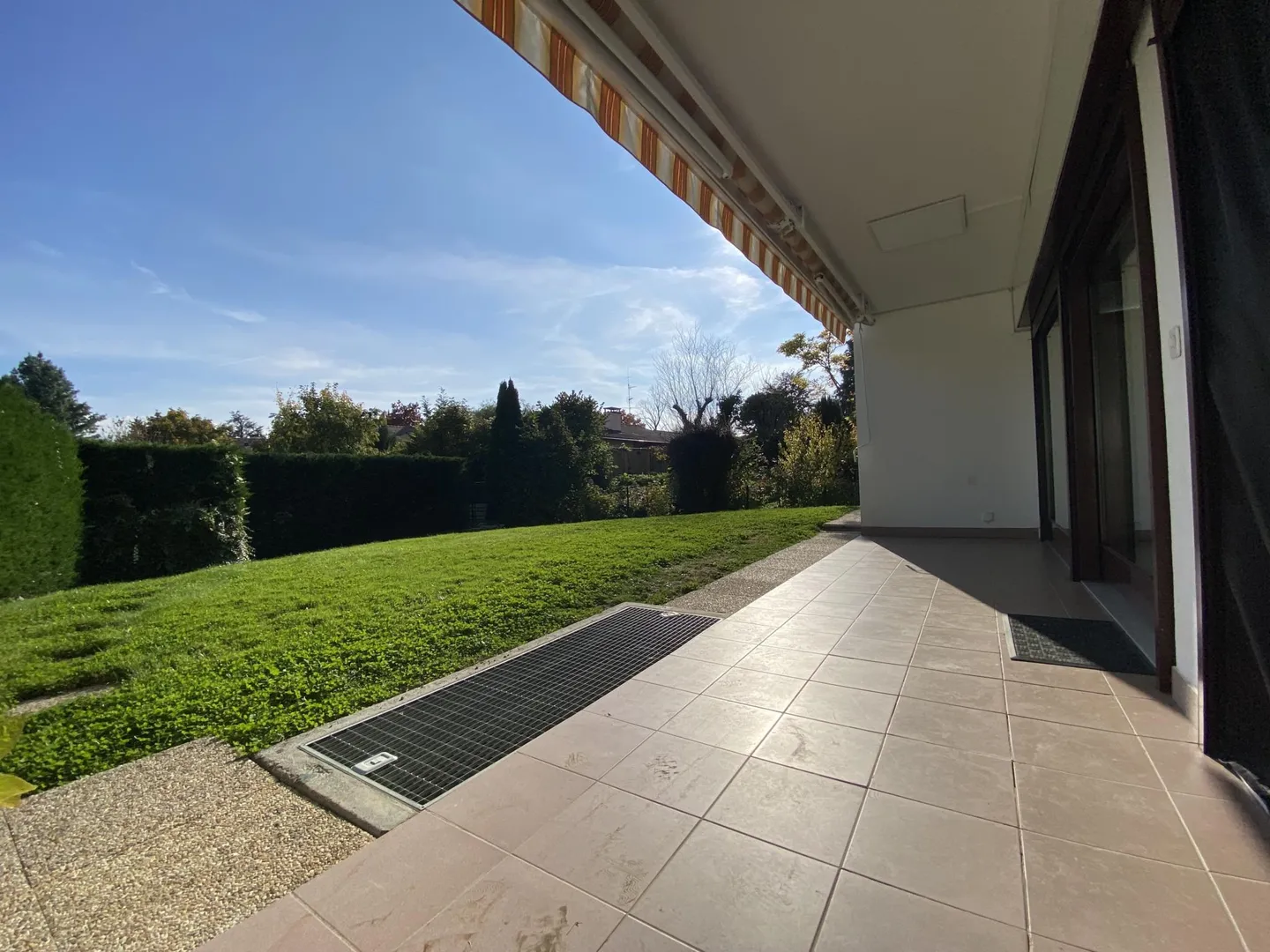 Magnifica villa a schiera di 6,5 locali a Pregny-Chambésy. - Foto 11 di 13