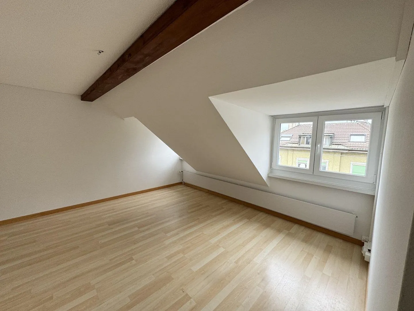 Stylish 4.5-room apartment near the center - Photo 5 of 8