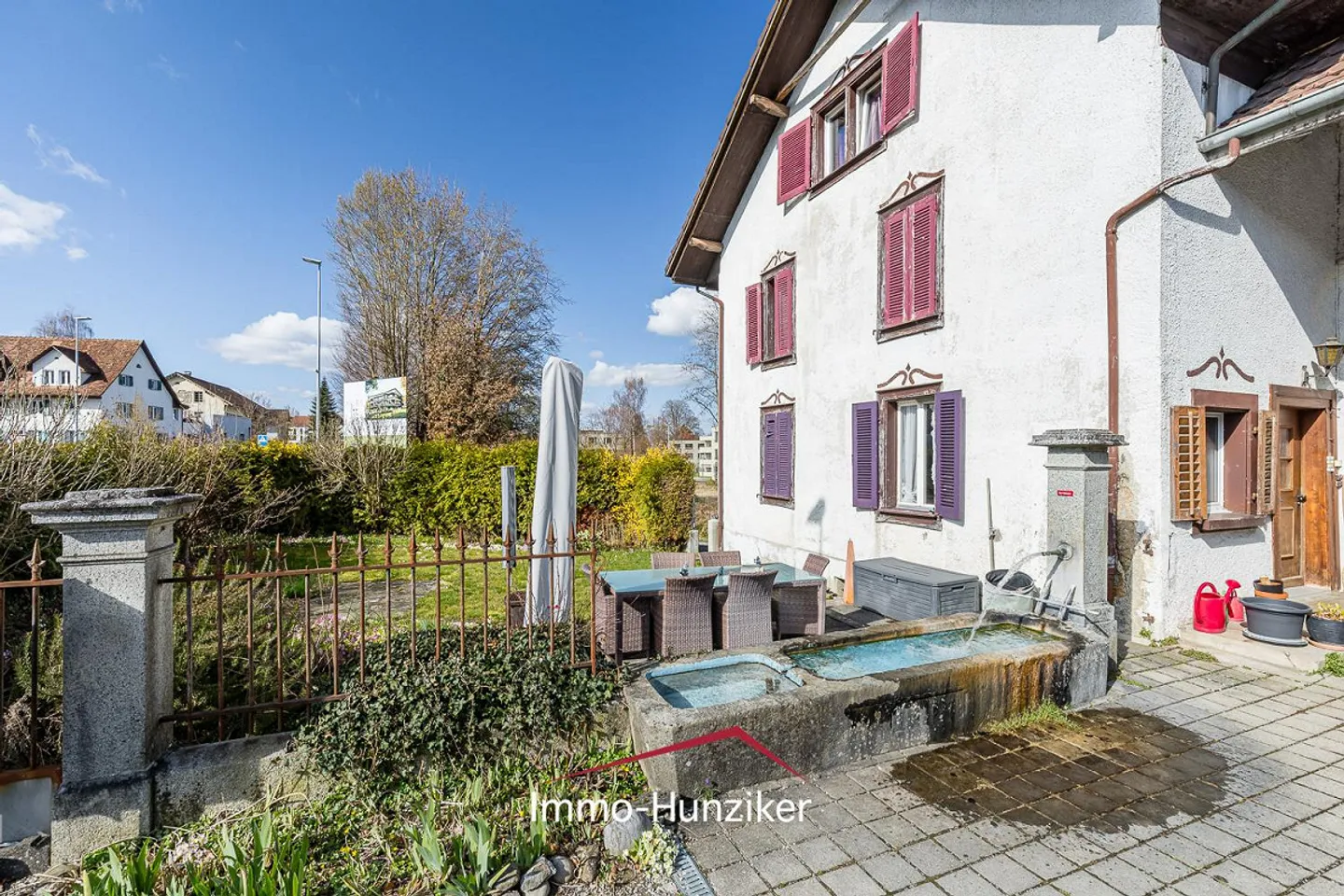 Bauernhaus mit Seesicht-Potenzial - Foto 5 von 18