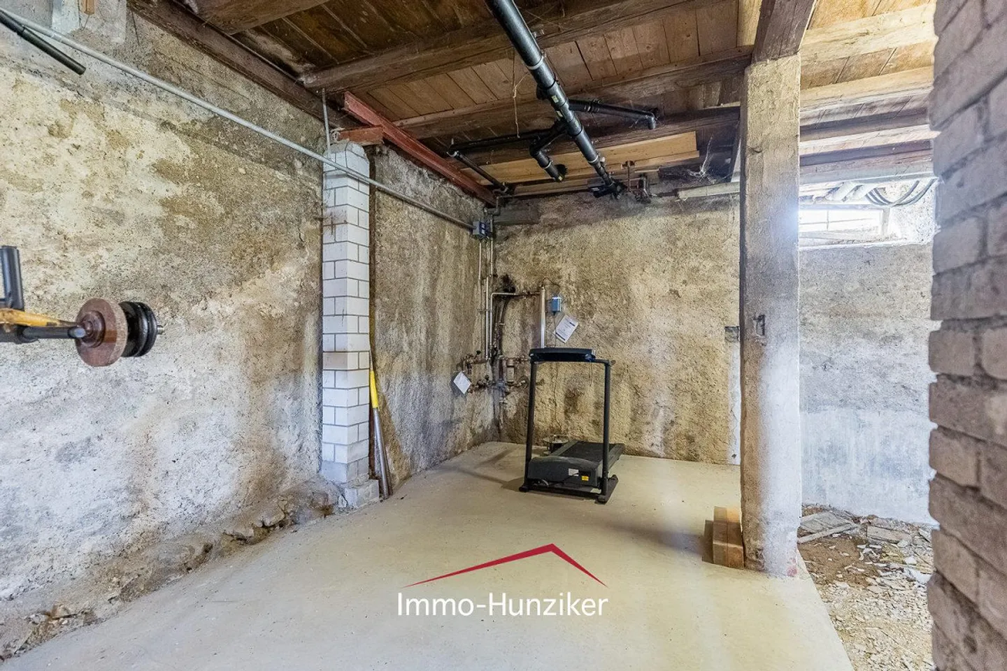 Bauernhaus mit Seesicht-Potenzial - Foto 6 von 18