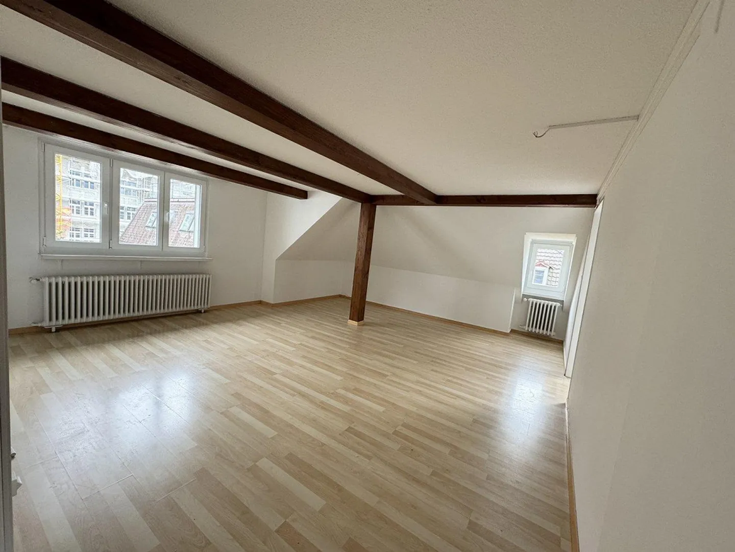 Stylish 4.5-room apartment near the center - Photo 4 of 8