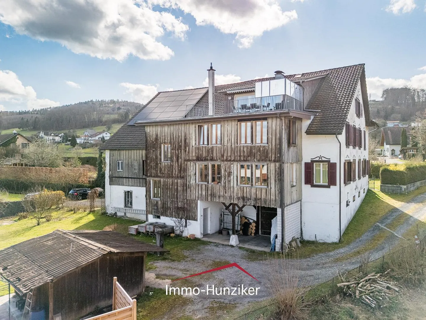 Bauernhaus mit Seesicht-Potenzial - Foto 3 von 18