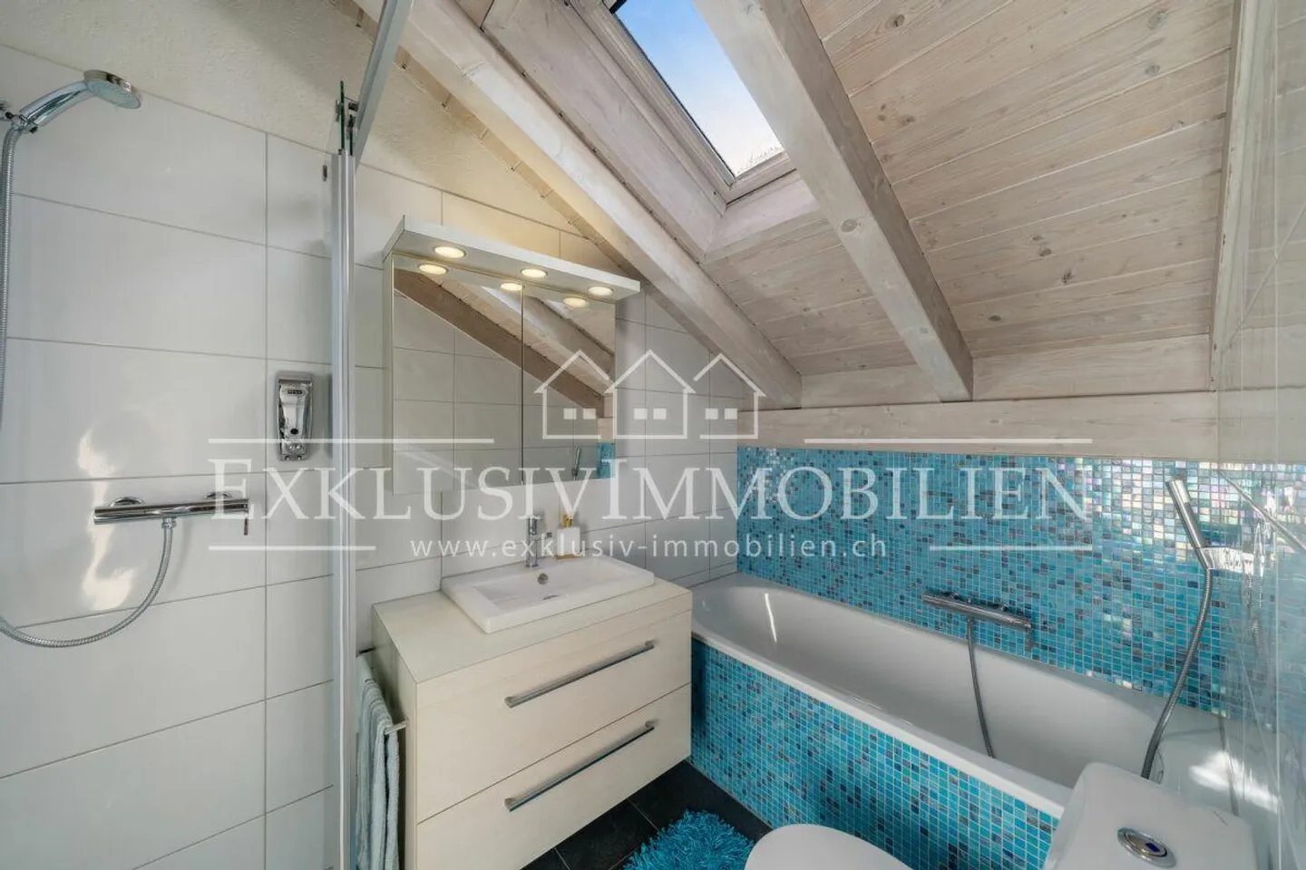 Luck in the Green - Double Family House with Pool and Garden Dream - Photo 4 of 6