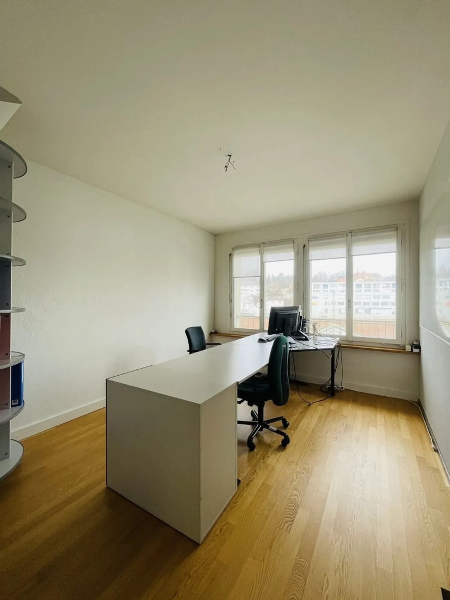 Geräumiger Büroraum in Fribourg - Foto 5 von 12