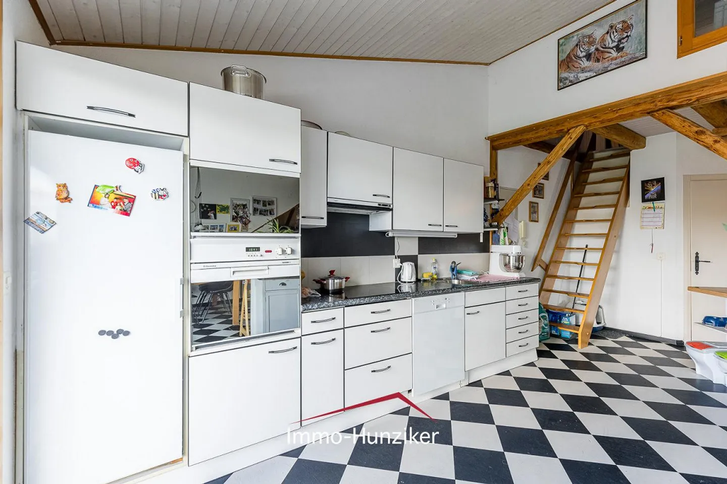 Bauernhaus mit Seesicht-Potenzial - Foto 14 von 18