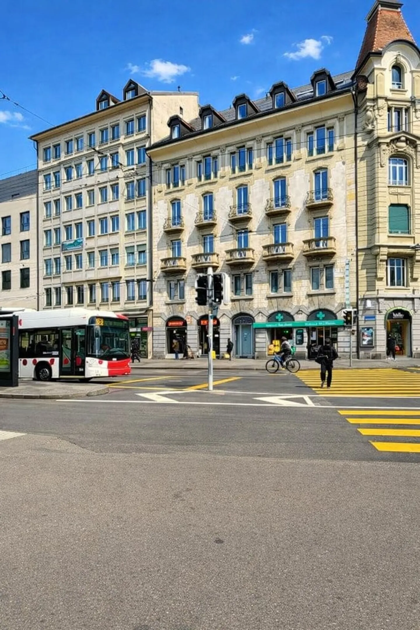 Geräumiger Büroraum in Fribourg - Foto 1 von 12