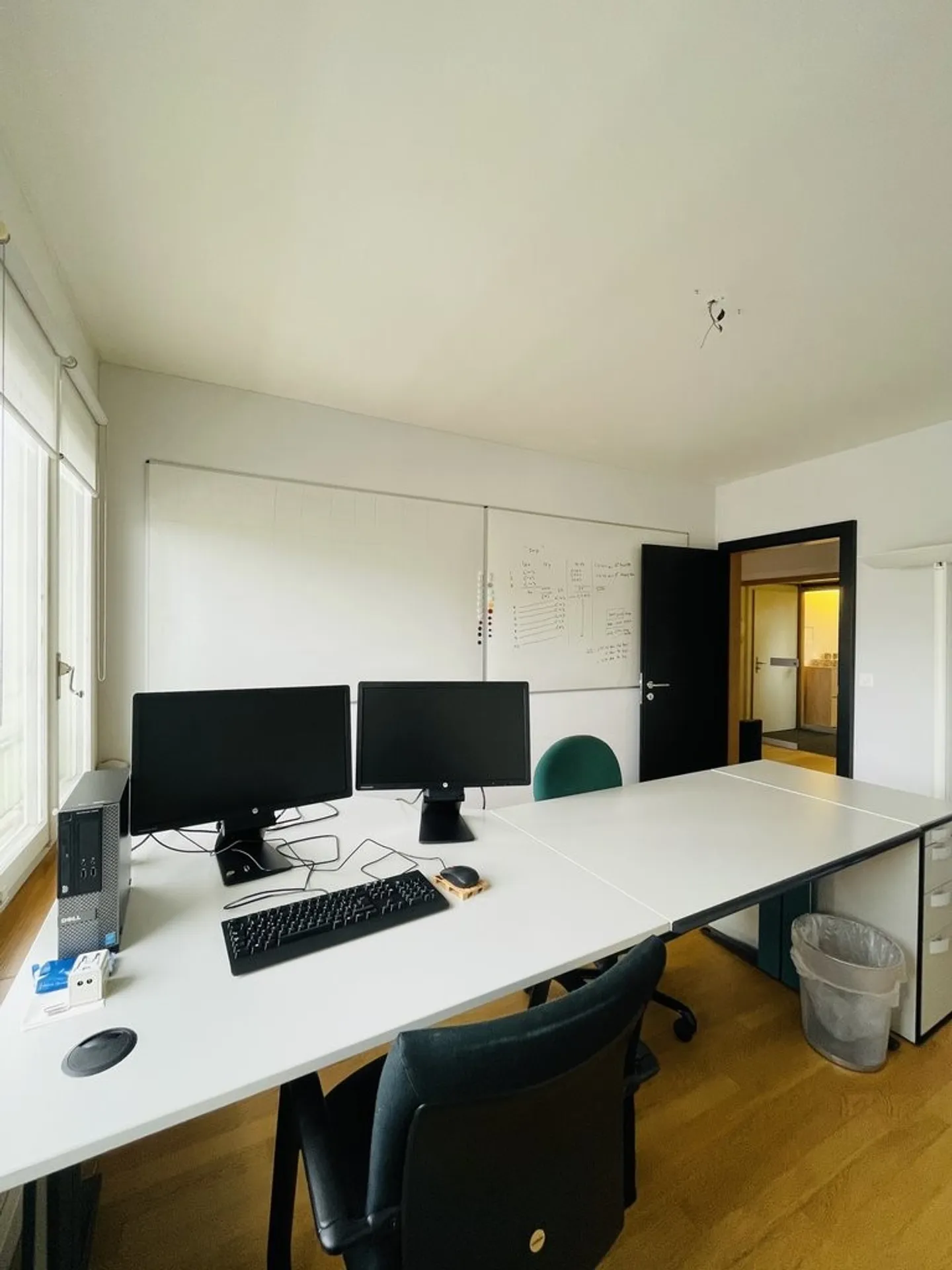 Geräumiger Büroraum in Fribourg - Foto 6 von 12