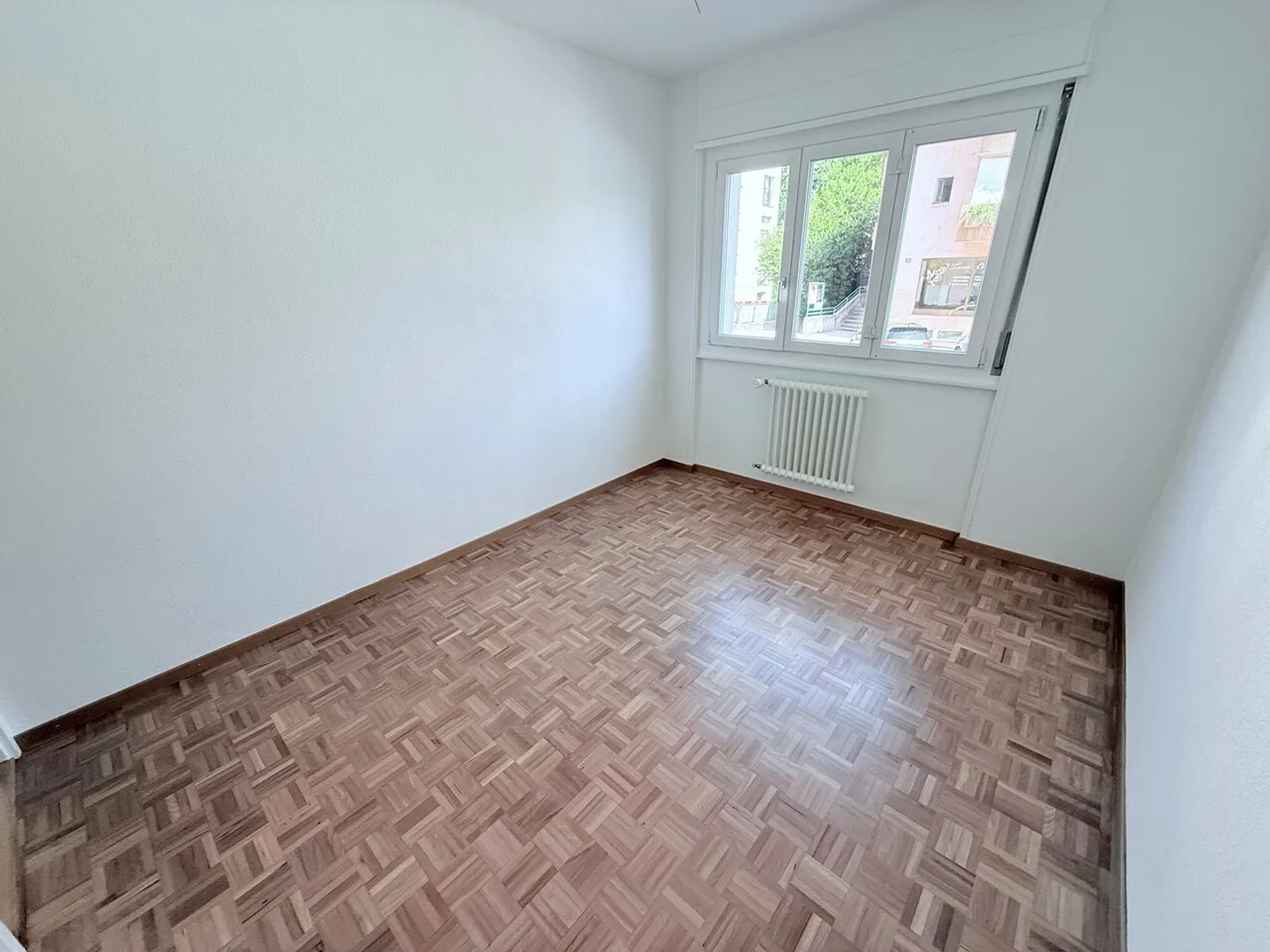 Appartement de 4 pièces au 1er étage  - Photo 3 of 8