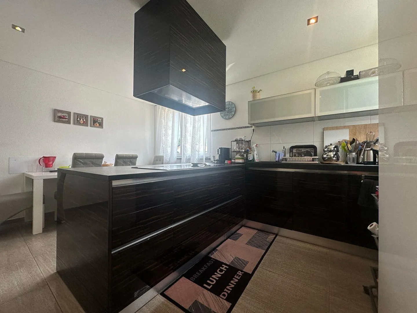 Duplex Moderno con Ampia Terrazza - Foto 8 di 21