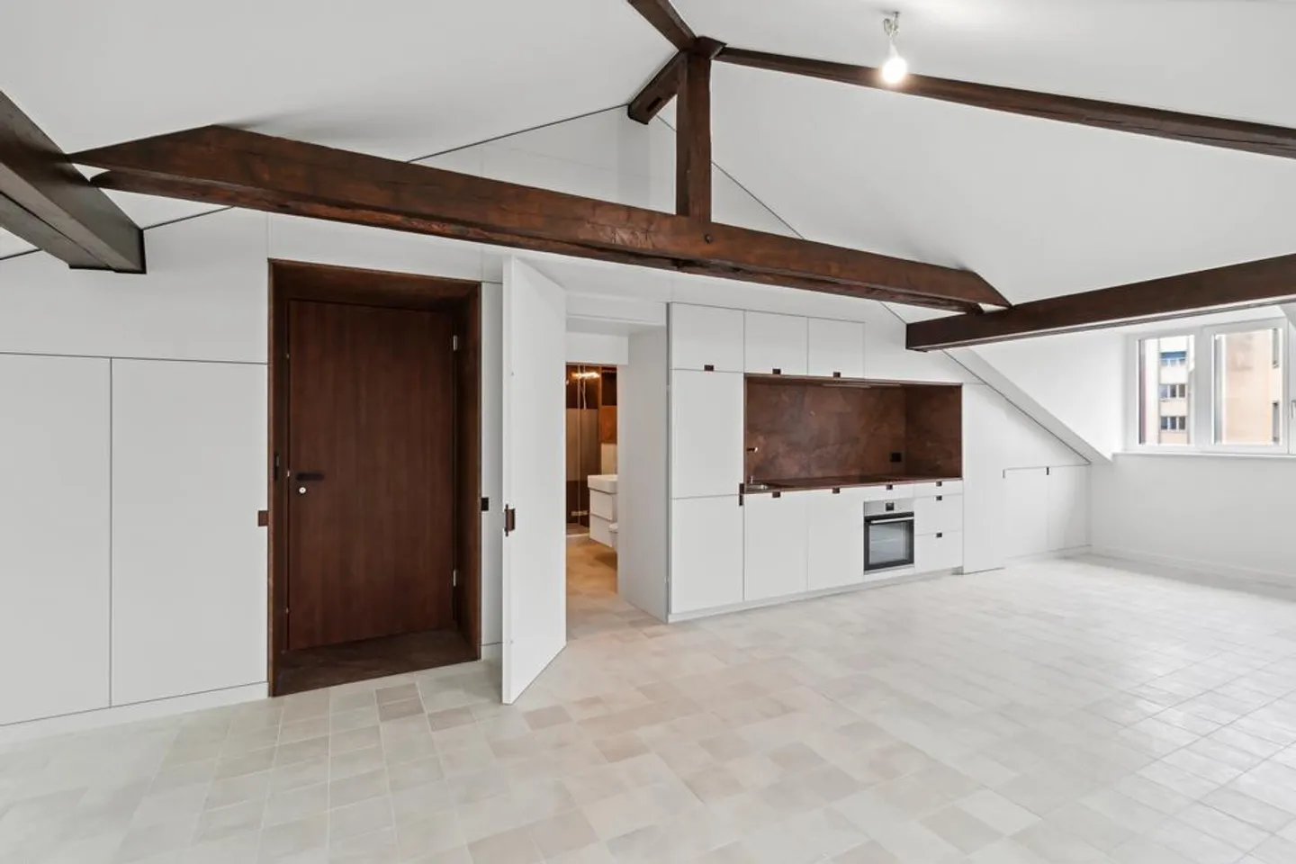 Charmant Appartement en Attique - Photo 3 sur 8