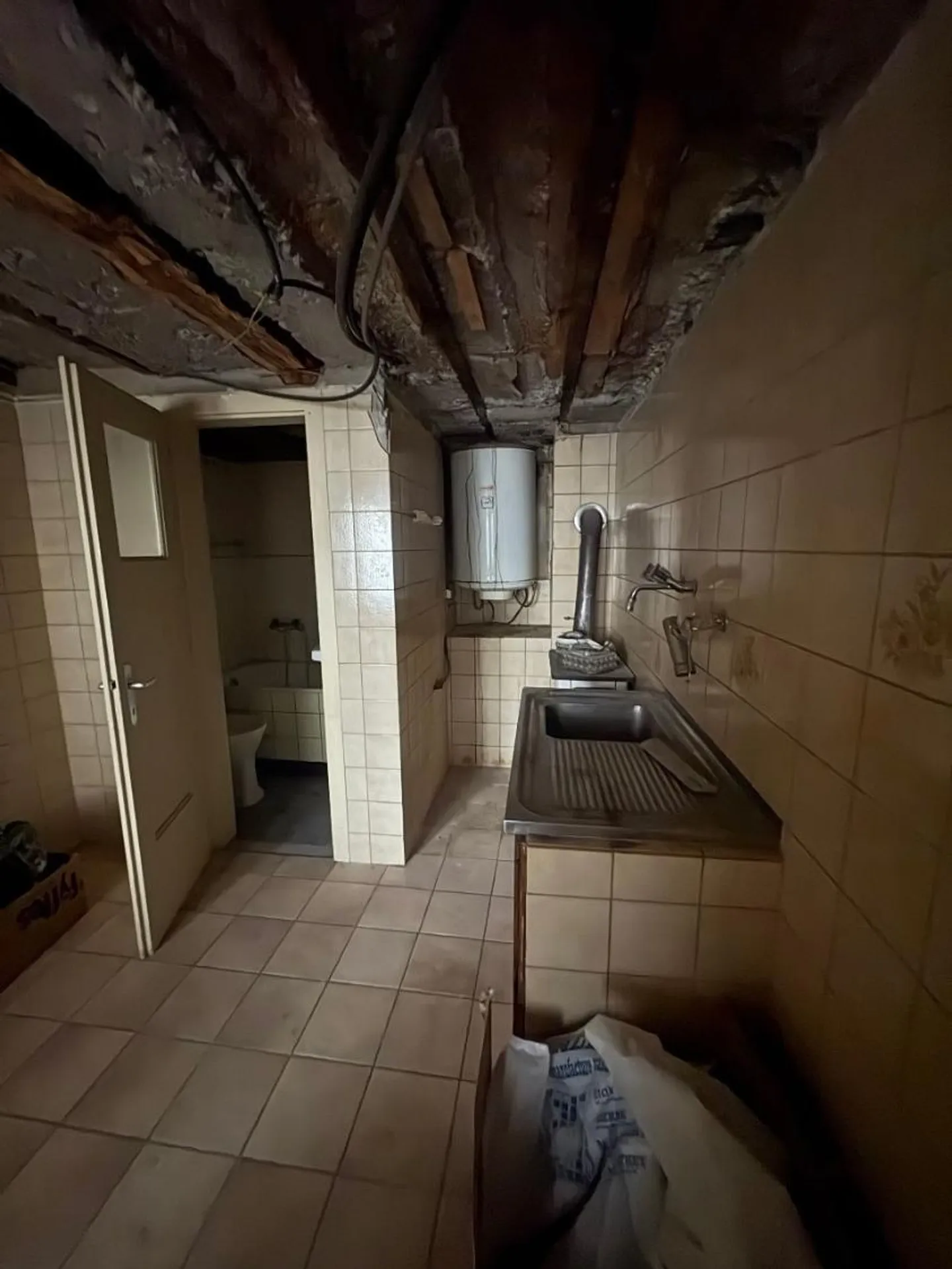 Appartement dans maison villageoise - Photo 4 sur 8