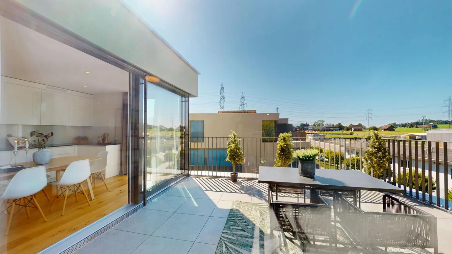 Moderno appartamento attico con ampia terrazza in posizione centrale - Foto 2 di 7