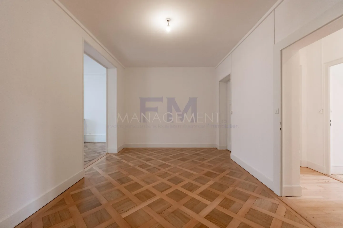 Elegante Appartamento 5.5 Stanza - Foto 5 di 25