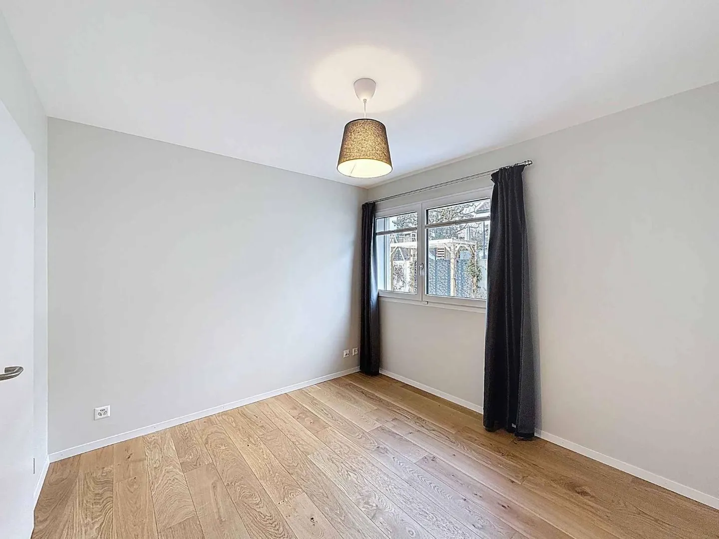 Semi-Detached House 5.5 Rooms - Photo 7 of 13