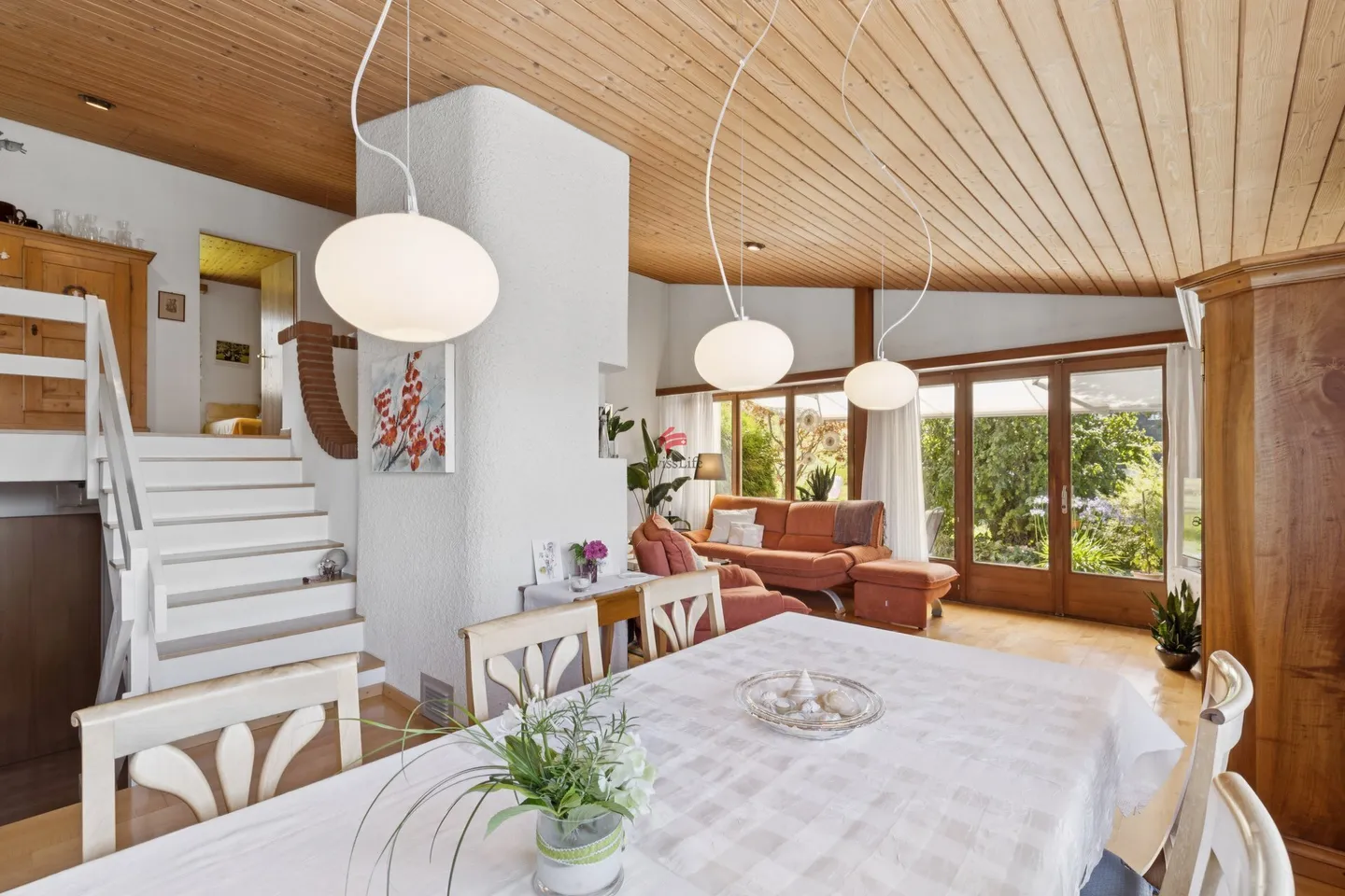 Maison charmante dans un emplacement privilégié en pente - Photo 3 sur 12
