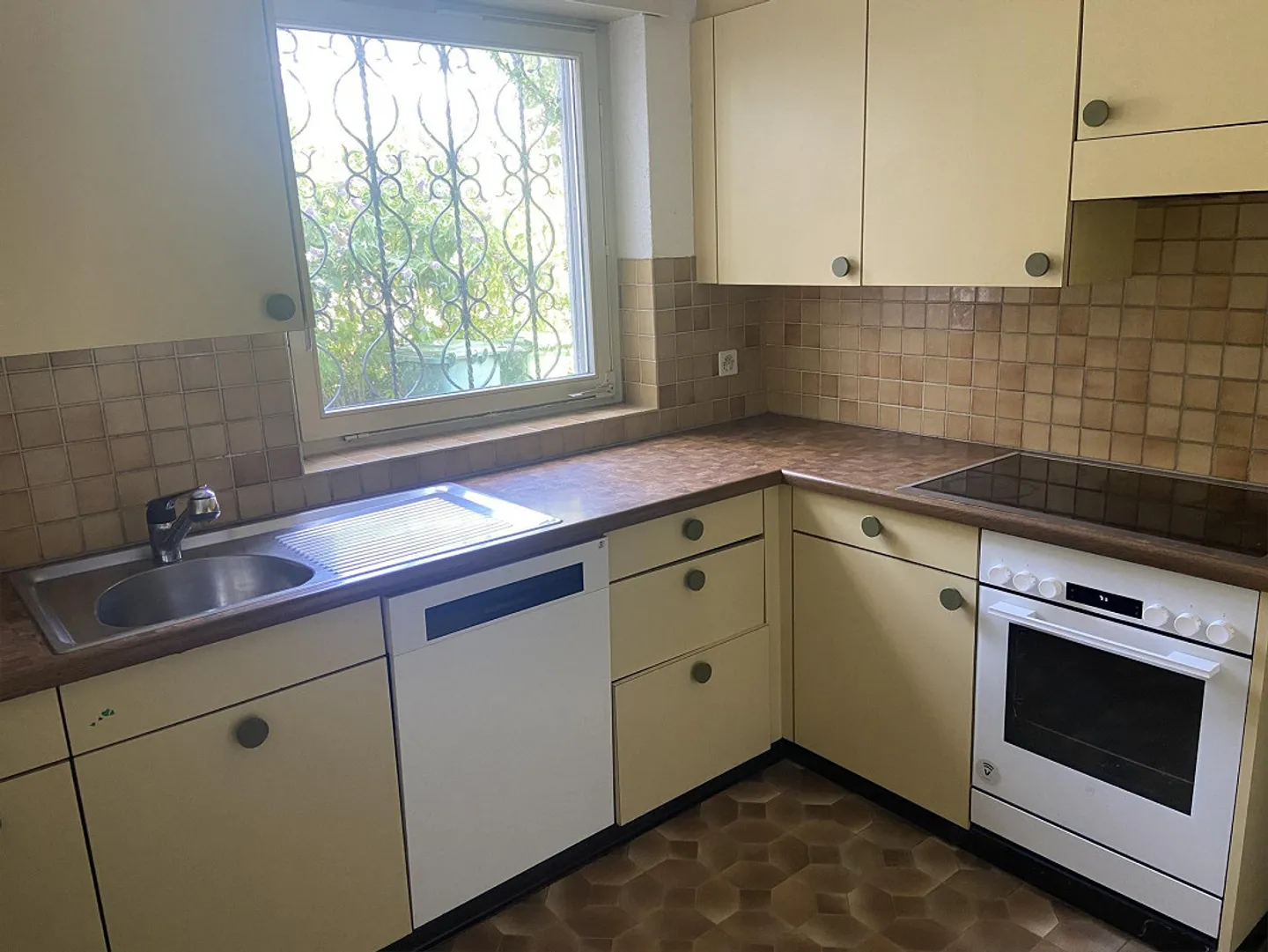 Charming 4.5-room terraced single-family house in Oetwil am See - Photo 11 of 17