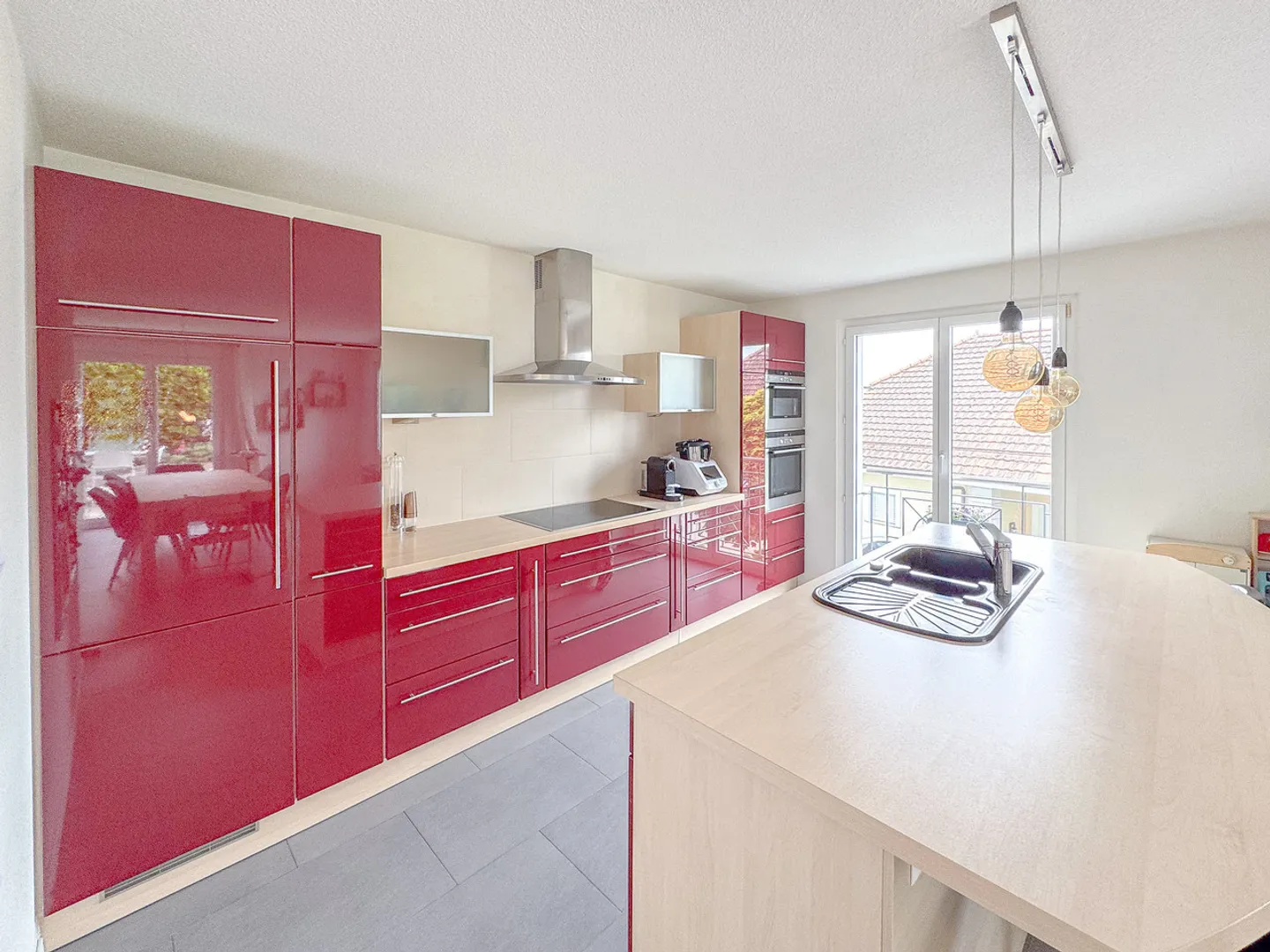 Semi-detached house with 5.5 rooms, garage, 2 terraces and vineyards - Photo 4 of 29