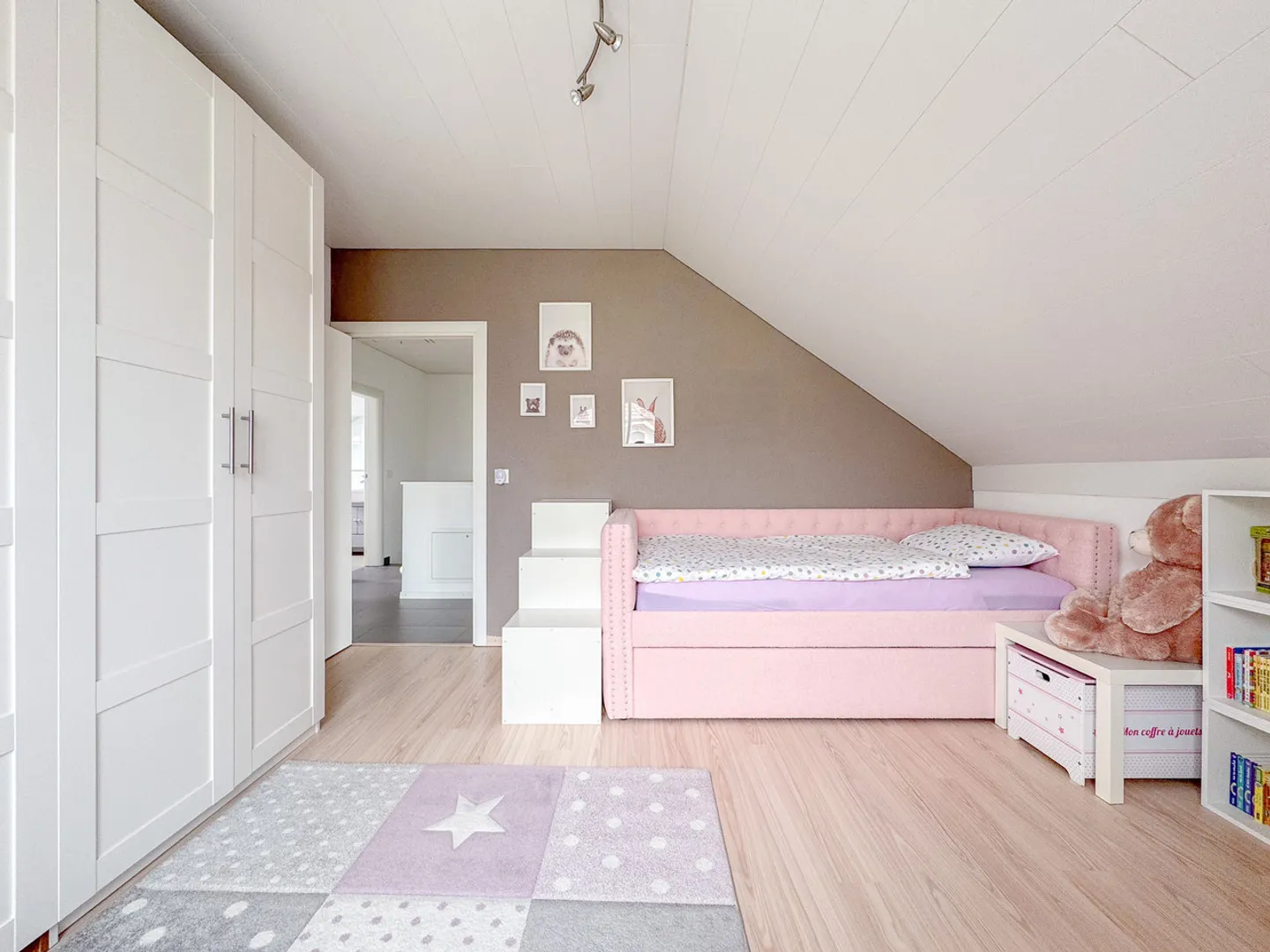 Semi-detached house with 5.5 rooms, garage, 2 terraces and vineyards - Photo 17 of 29