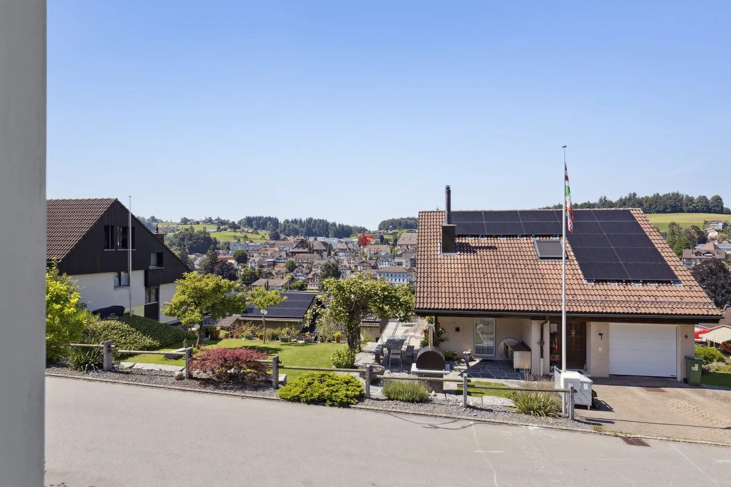 Maison charmante dans un emplacement privilégié en pente - Photo 12 sur 12