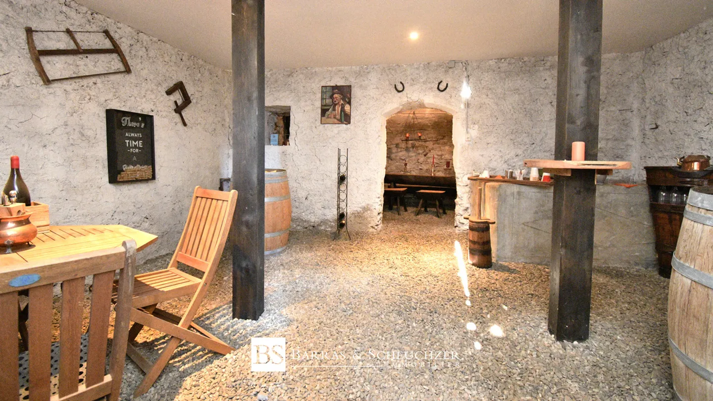 Casa ristrutturata + Box auto - Foto 13 di 18