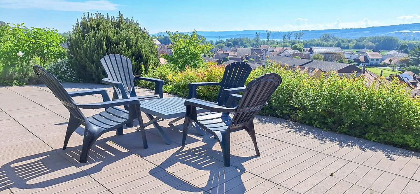 Semi-detached house with 5.5 rooms, garage, 2 terraces and vineyards - Photo 26 of 29