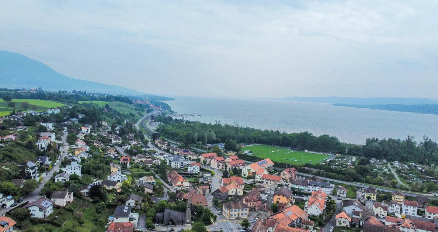 Semi-detached house with 5.5 rooms, garage, 2 terraces and vineyards - Photo 28 of 29