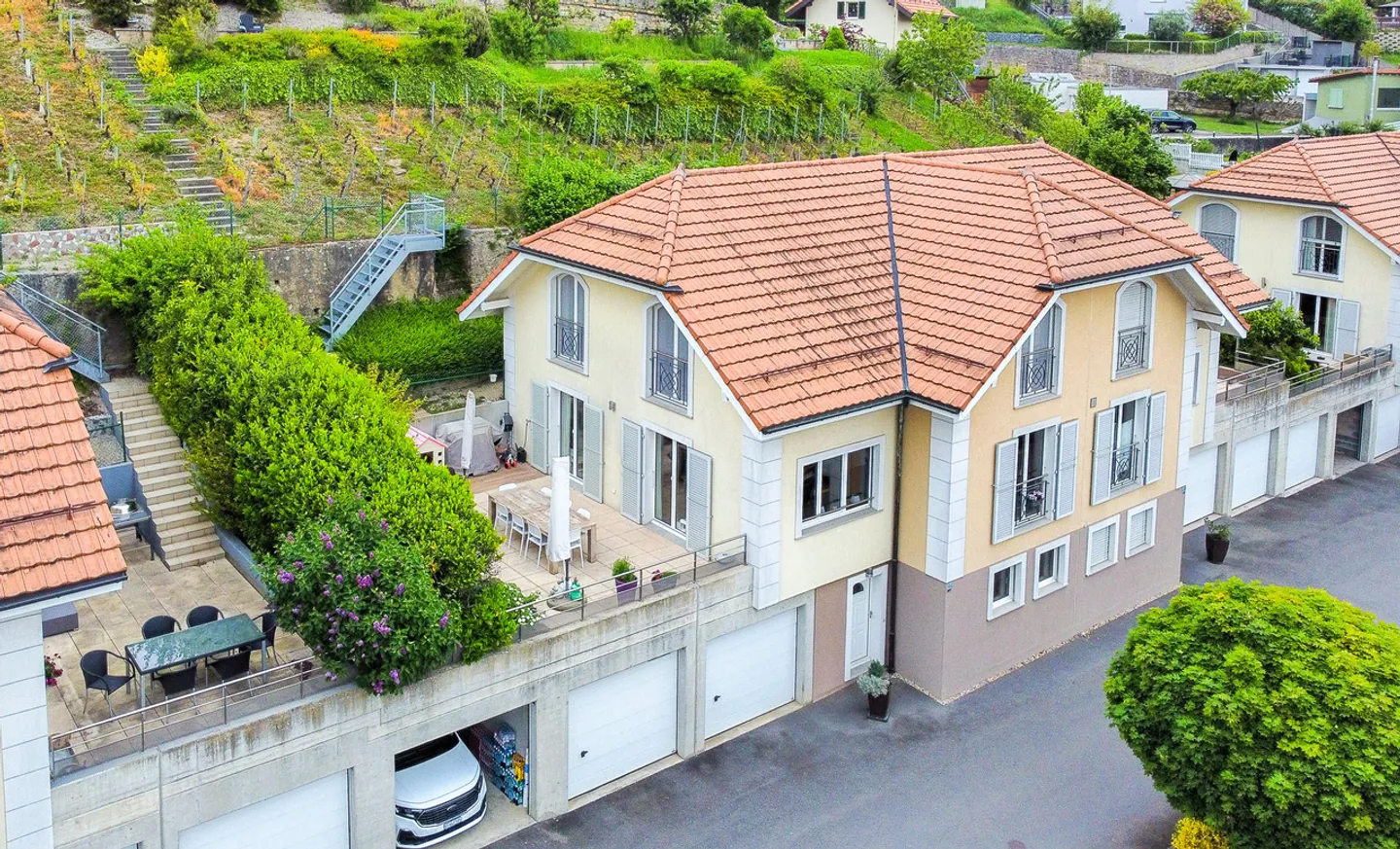Semi-detached house with 5.5 rooms, garage, 2 terraces and vineyards - Photo 29 of 29