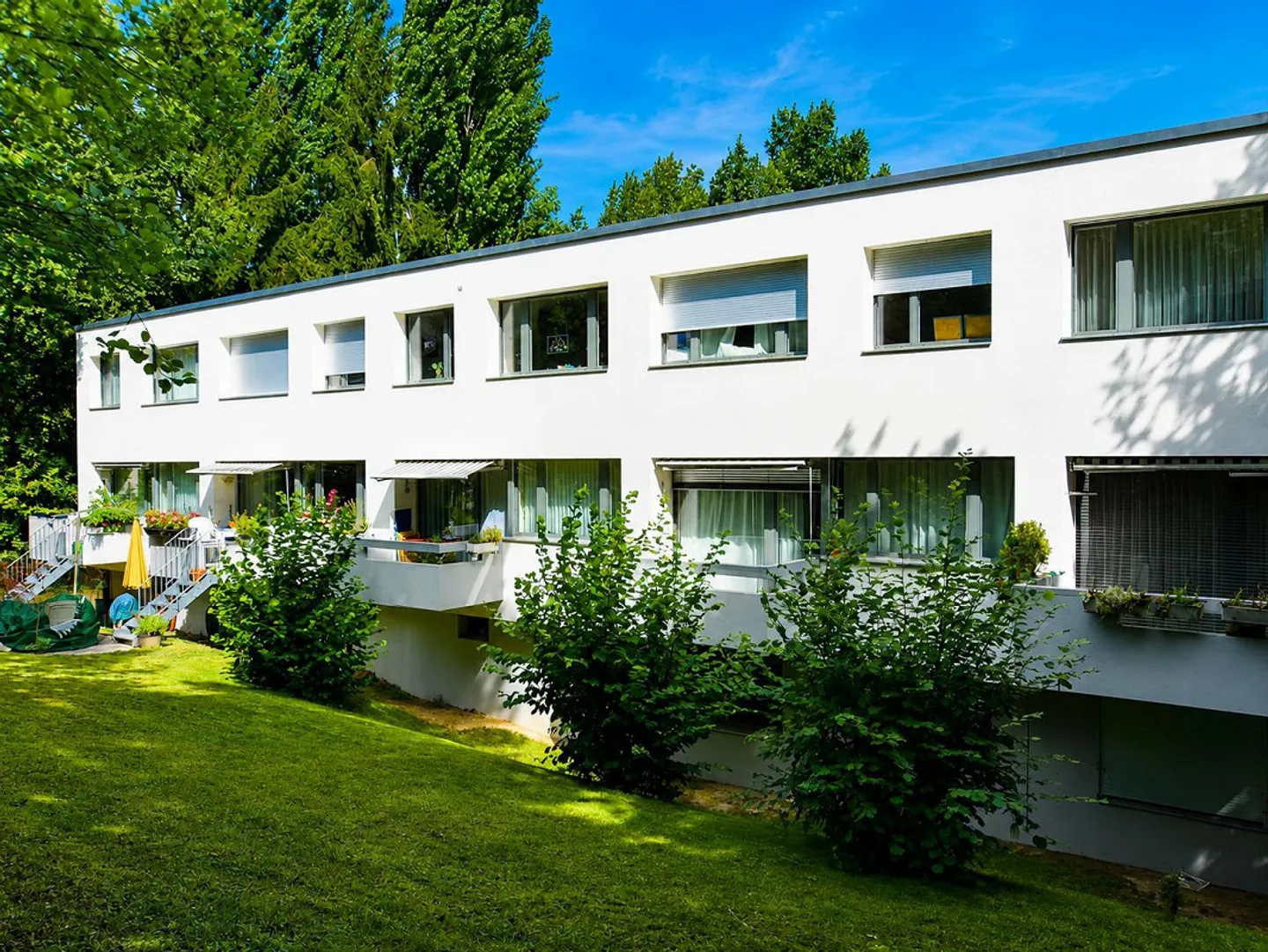 Vivere nel verde a Binningen - Appartamento duplex di 4,5 locali con garage - Foto 2 di 13