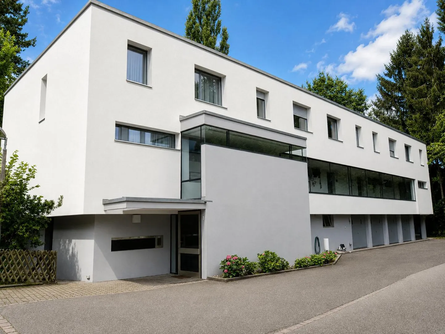 Vivere nel verde a Binningen - Appartamento duplex di 4,5 locali con garage - Foto 1 di 13