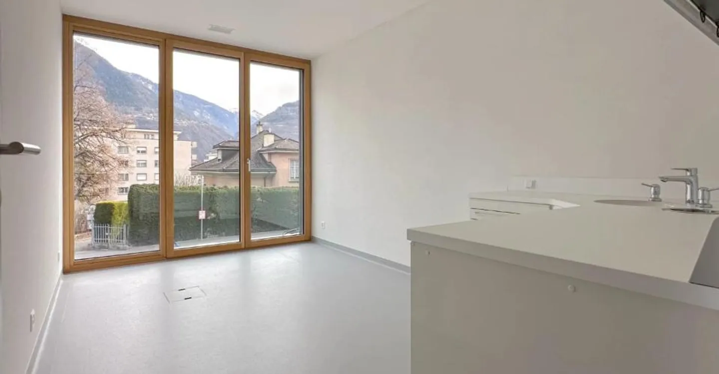 Espace de Bureau Moderne à Sierre - Photo 8 sur 13