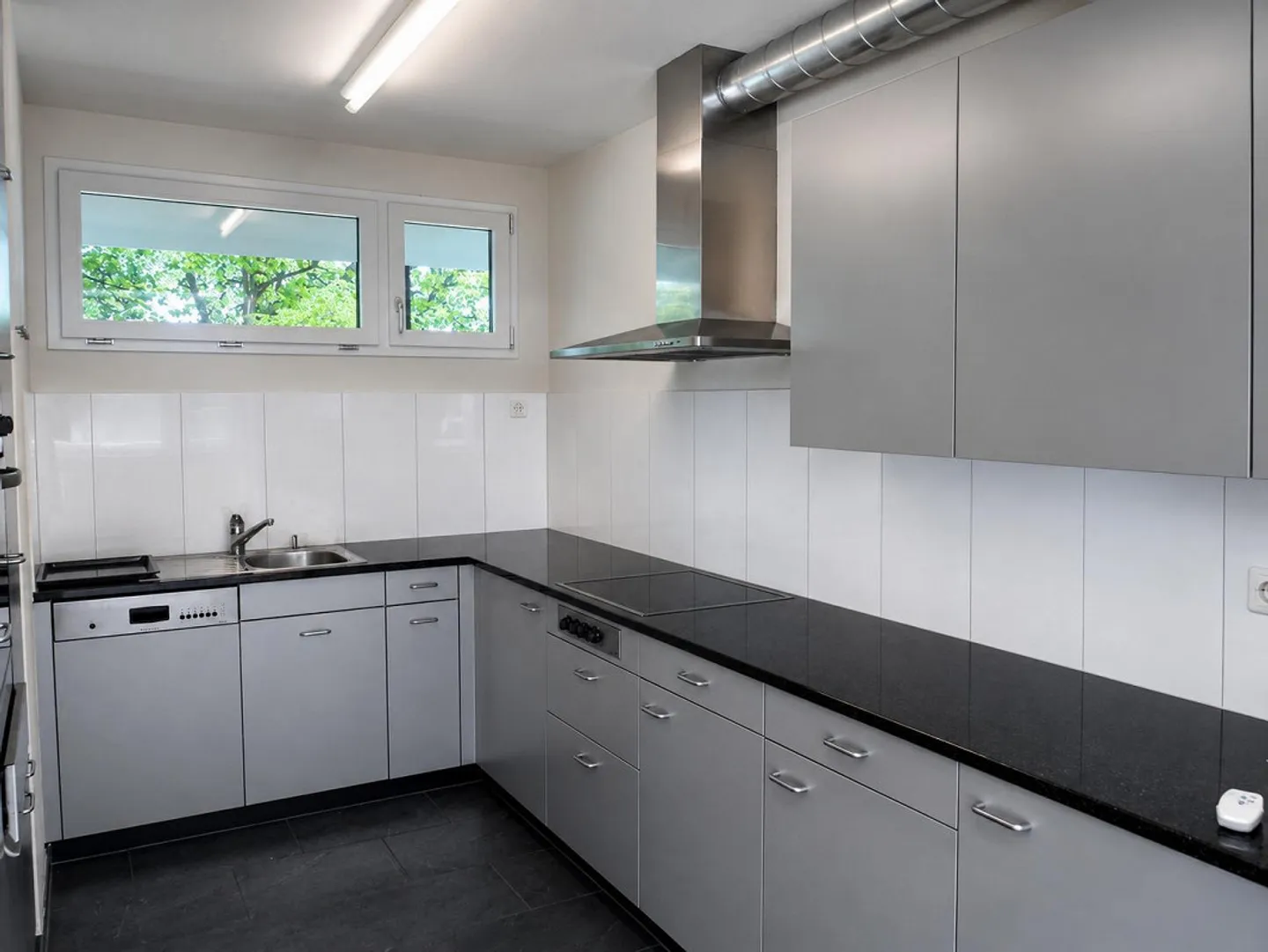 Vivere nel verde a Binningen - Appartamento duplex di 4,5 locali con garage - Foto 4 di 13