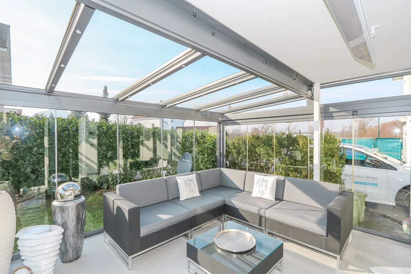 Vivere con eleganza in una casa unifamiliare di 6 stanze a Bättwil - Foto 2 di 18